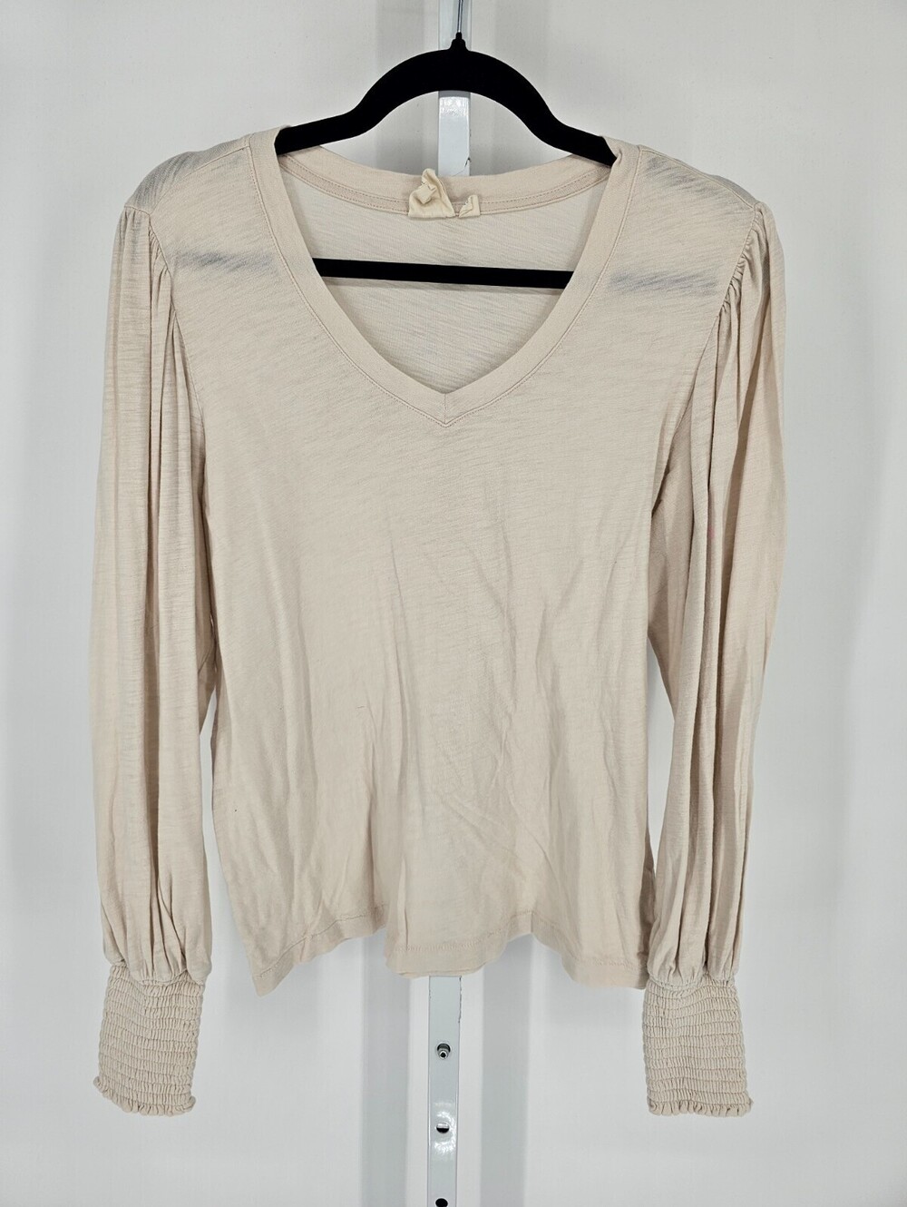 White Crow Womens Sz M Long Sleeve V Neck Boho Blouse Beige Smocked
